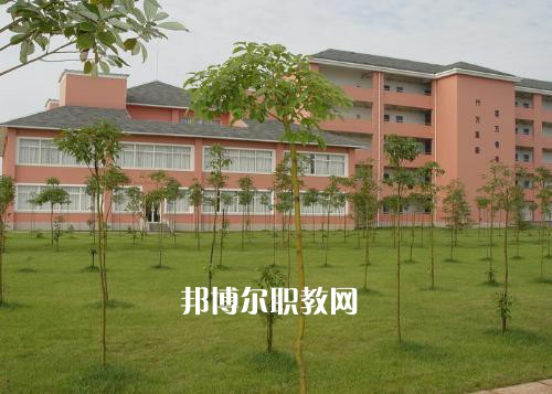 玉溪工業財貿學校地址在哪里