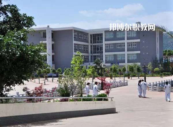 昆明旅游職業(yè)中學(xué)2021年學(xué)費(fèi)、收費(fèi)多少