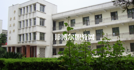 安徽省霍邱師范學(xué)校2021年報(bào)名條件、招生要求、招生對(duì)象