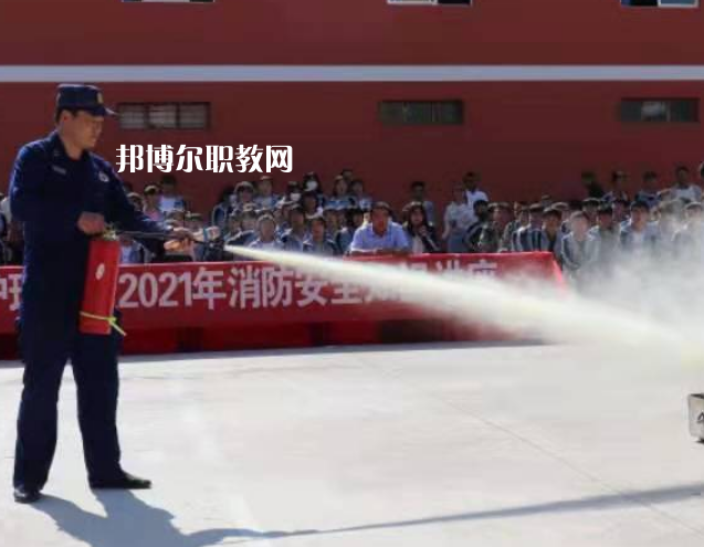 定西隴中護理學校2022年報名條件、招生要求、招生對象