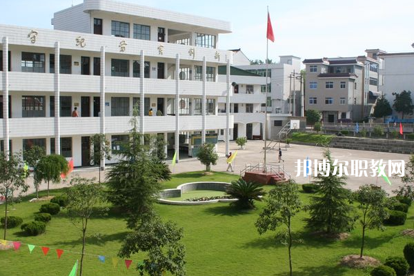 重慶輕工業技工學校2022年招生錄取分數線 