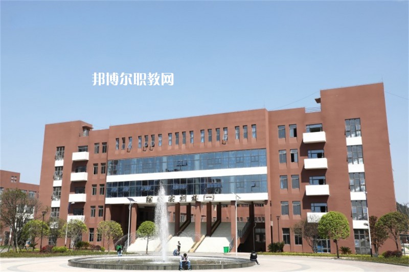 重慶藥劑學(xué)校2022年報名條件、招生要求、招生對象 