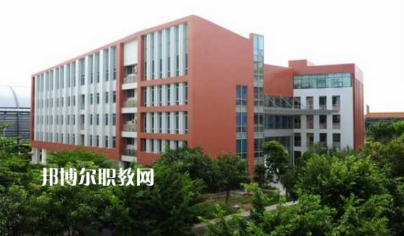 河北2022年男生讀什么衛校好