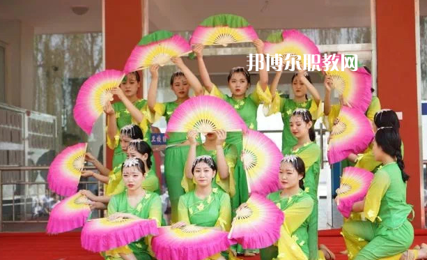 定州衛(wèi)生中等專(zhuān)業(yè)學(xué)校2022年學(xué)費(fèi)、收費(fèi)多少