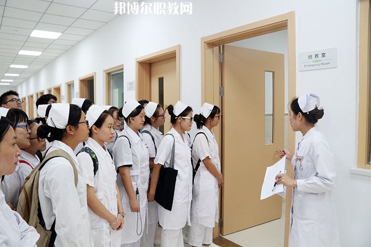石家莊百富勤中等專業(yè)學校2022年報名條件、招生要求、招生對象