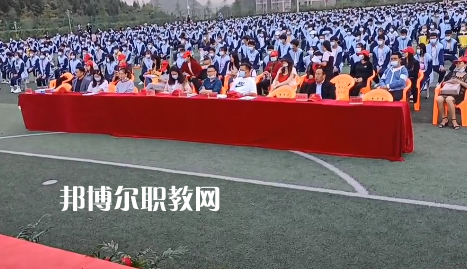 六盤水鐘山區(qū)職業(yè)技術(shù)學(xué)校2022年報名條件、招生要求、招生對象