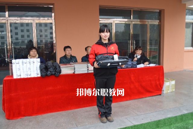秦皇島奇石藝術(shù)學(xué)校2022年報名條件、招生要求、招生對象