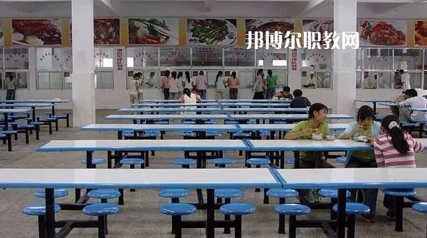 陜西寶雞育新職業高級中學2022年宿舍條件