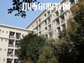 重慶渝北職業教育中心2022年報名條件、招生要求、招生對象