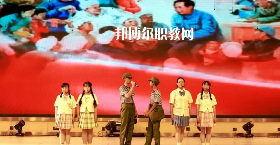 普定職業(yè)技術(shù)學校2022年招生辦聯(lián)系電話