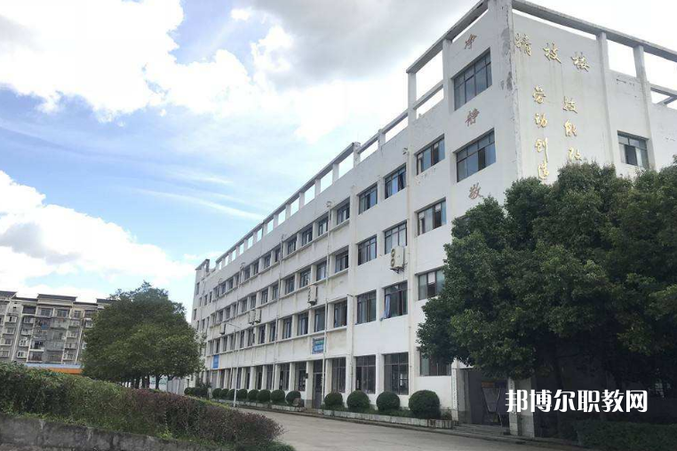 遂寧應(yīng)用高級(jí)技工學(xué)校2022年招生要求，報(bào)名條件，招生對(duì)象