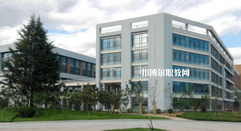 云南輕工業學校2022年招生辦聯系電話