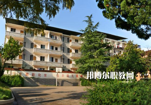 簡陽平泉高級職業中學地址在哪里