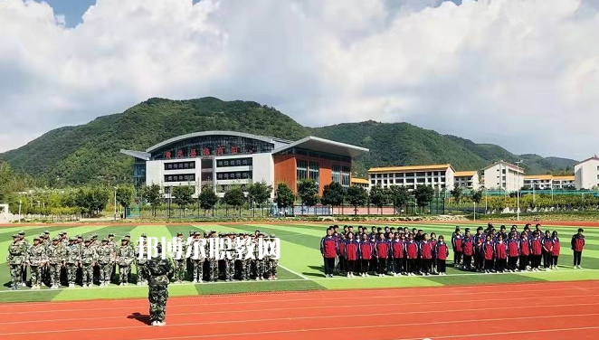 黃龍職業教育中心2022年報名條件、招生要求、招生對象