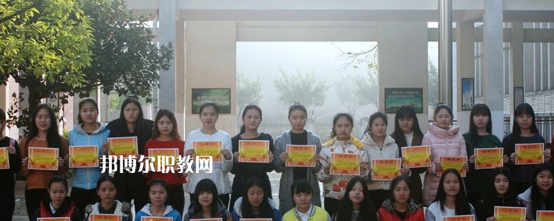 梅州藝術學校2022年報名條件、招生要求、招生對象