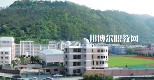 昆明鐵路機(jī)械學(xué)校2022年報(bào)名條件、招生要求、招生對象
