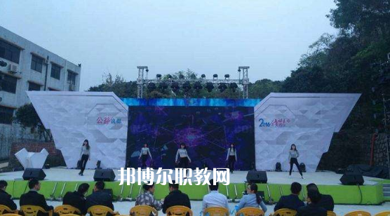 內(nèi)江市川威技工學(xué)校2022年報名條件、招生要求、招生對象