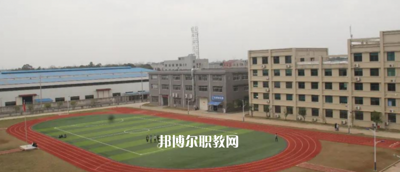 曲靖衛生學校2022年報名條件、招生要求、招生對象