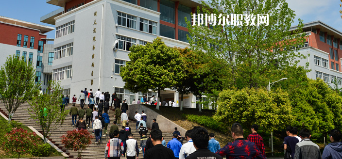 綿陽晟弘科技職業技術學校地址在哪里
