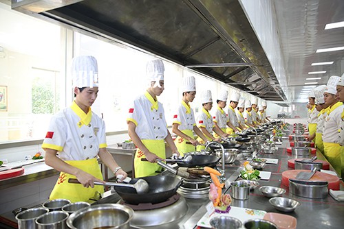 河北旅游管理中等專業學校2022年招生辦聯系電話