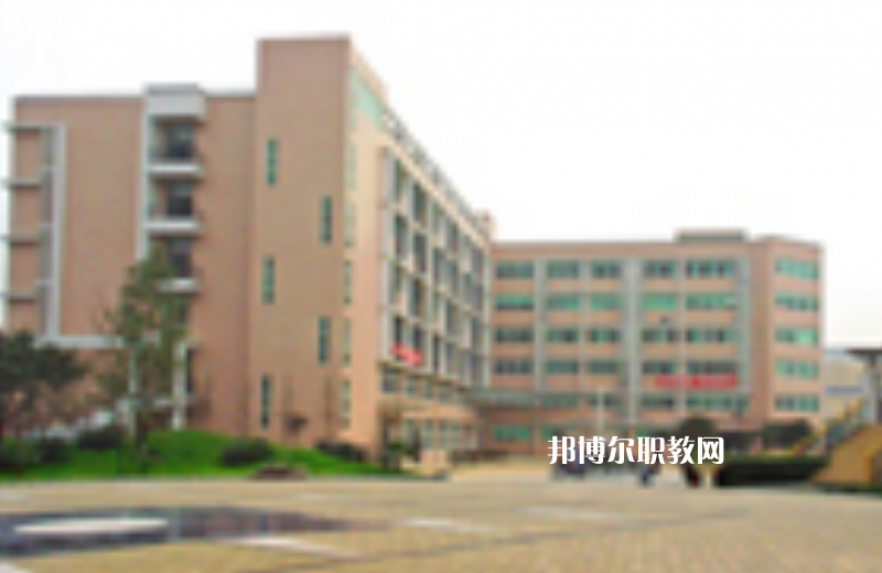 四川省經濟貿易學校2022年招生辦聯系電話
