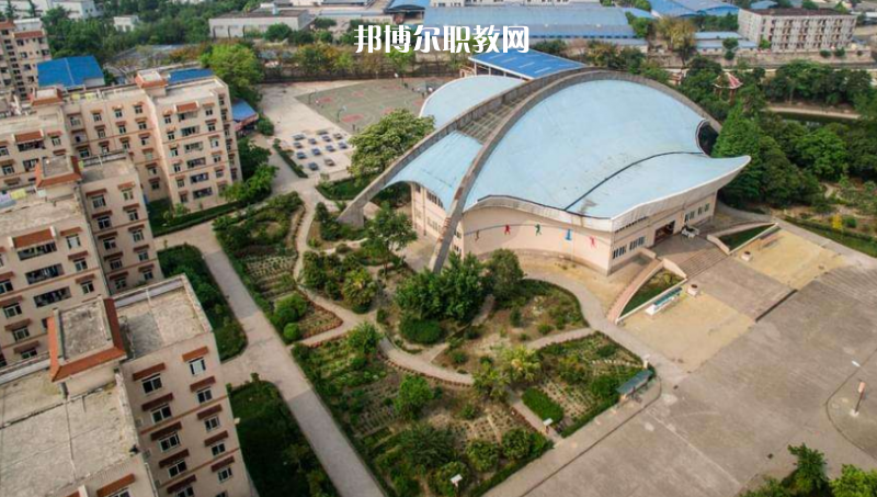 成都中醫(yī)藥大學(xué)附院針灸學(xué)校龍泉校區(qū)2022年學(xué)費、收費多少
