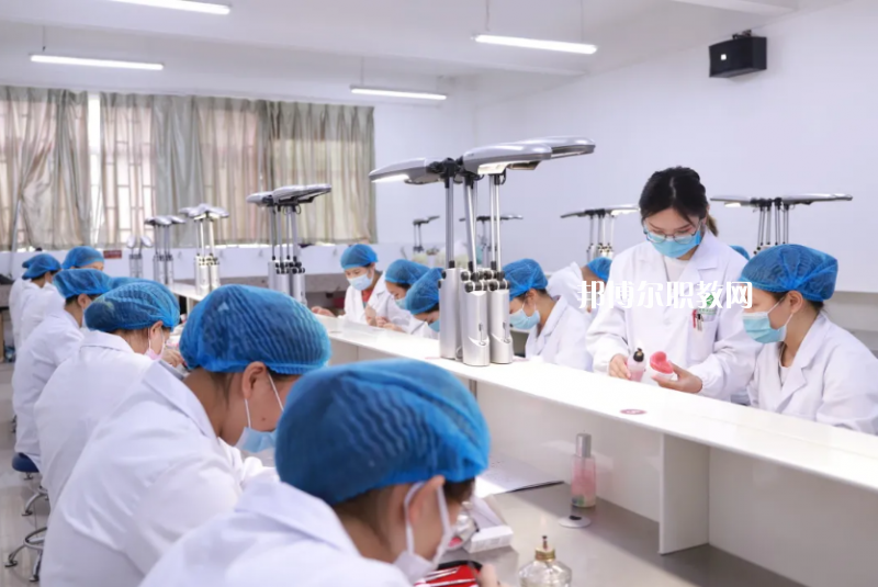 云南2022年讀衛校可以考大學嗎