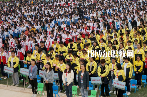 湖南醫(yī)藥職業(yè)中等專業(yè)學(xué)校2022年報名條件、招生要求、招生對象