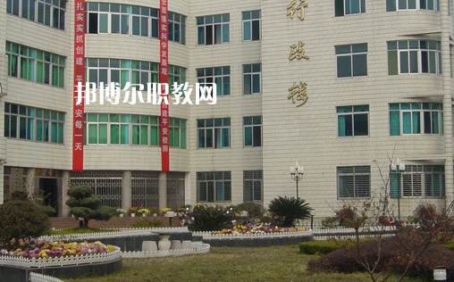 麻城工業(yè)學(xué)校2022年報(bào)名條件、招生要求、招生對(duì)象