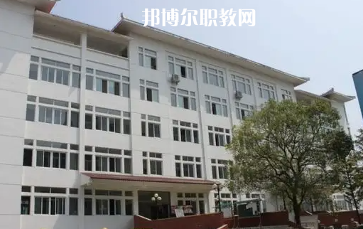 恩施衛生學校2022年報名條件、招生要求、招生對象