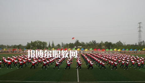 武漢衛(wèi)生學校2022年報名條件、招生要求、招生對象