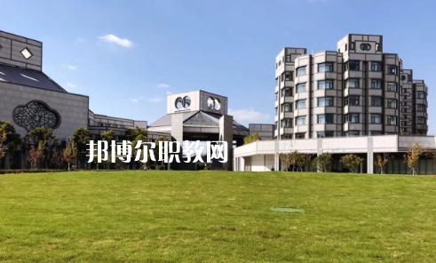 隨州高級技工學校2022年報名條件、招生要求、招生對象