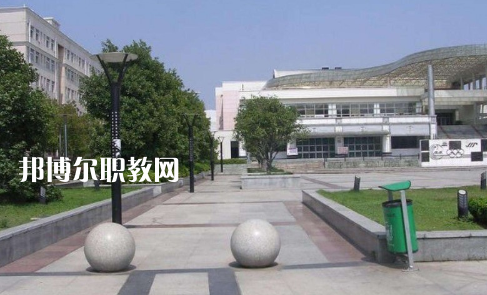 武漢工業科技學校2022年有哪些專業