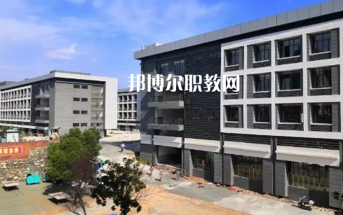 鄖西職業(yè)技術(shù)學(xué)校2022年報(bào)名條件、招生要求、招生對象