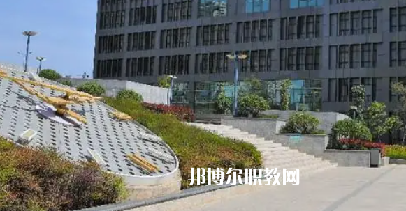 云南高職?？圃盒Ｅ琶?0強(qiáng)