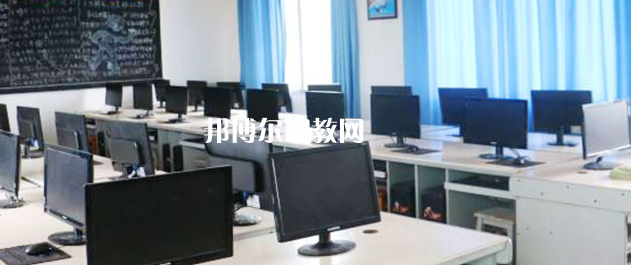 眉山市華興技工學校地址在哪里，哪個地區，哪個城市?
