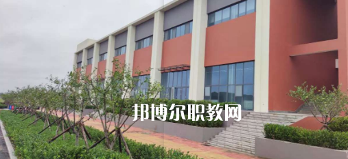 2023青島西大技工學(xué)校招生計劃 招生人數(shù)是多少(附要求、條件、對象)