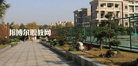 杭州市城西中學(xué)職高部地址在哪里，哪個(gè)地區(qū)，哪個(gè)城市?