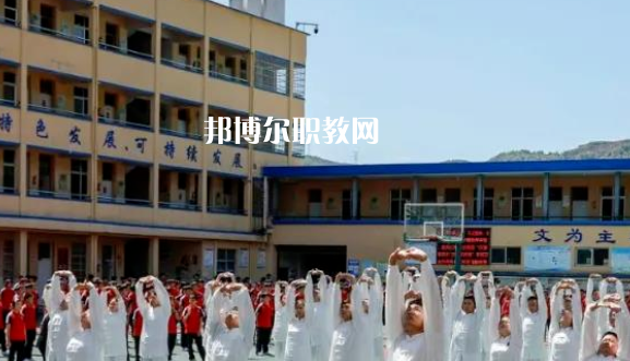 蒼南縣飛林職業學校地址在哪里，哪個地區，哪個城市?