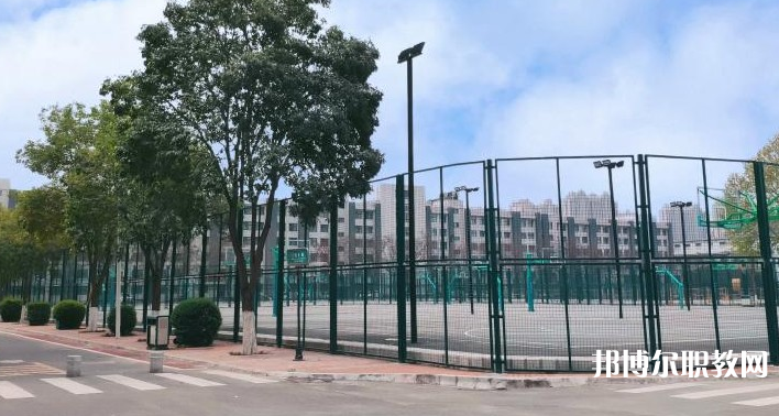 西安外事技工學校地址，乘車路線