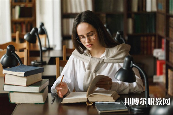 上海市醫藥學校有哪些招生專業（2023年）