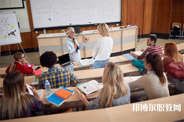 上海哪里的中專學校能讀藥劑專業