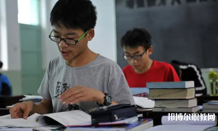 四川2024年中專男孩子學什么專業