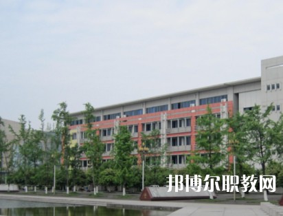 安陸深藍電子工業(yè)技術學校2023年招生錄取分數線（2024參考）