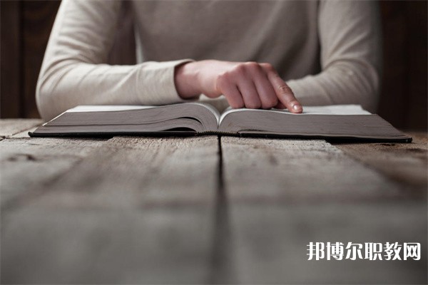 湖南哪里的中專學校能讀農業機械使用與維護專業