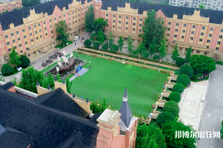 四川2024年沒有初中畢業可不可以讀中專學校