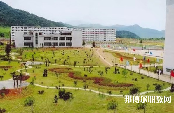 長江科技中等專業學校怎么樣、好不好