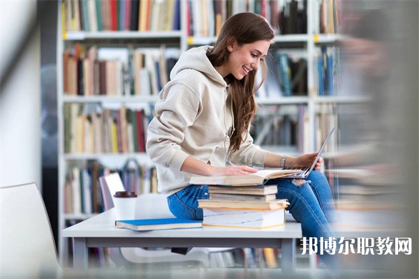 廣西哪里的中職學校能讀數控加工(數控銑工)專業