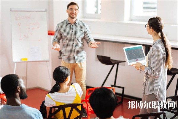 貴州哪里的技工學校能讀數字媒體技術應用專業