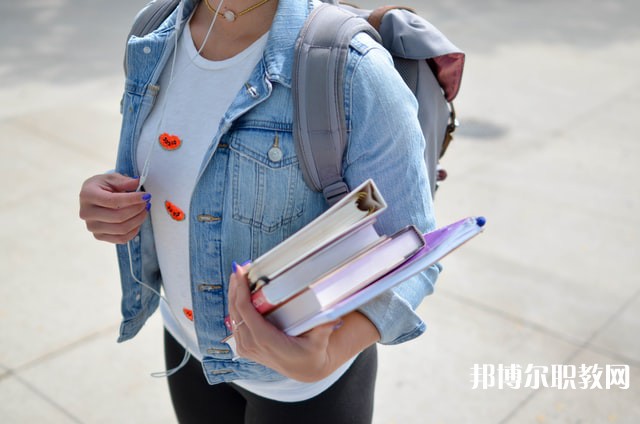 廣西哪里的中職學校能讀音樂(粵劇)專業
